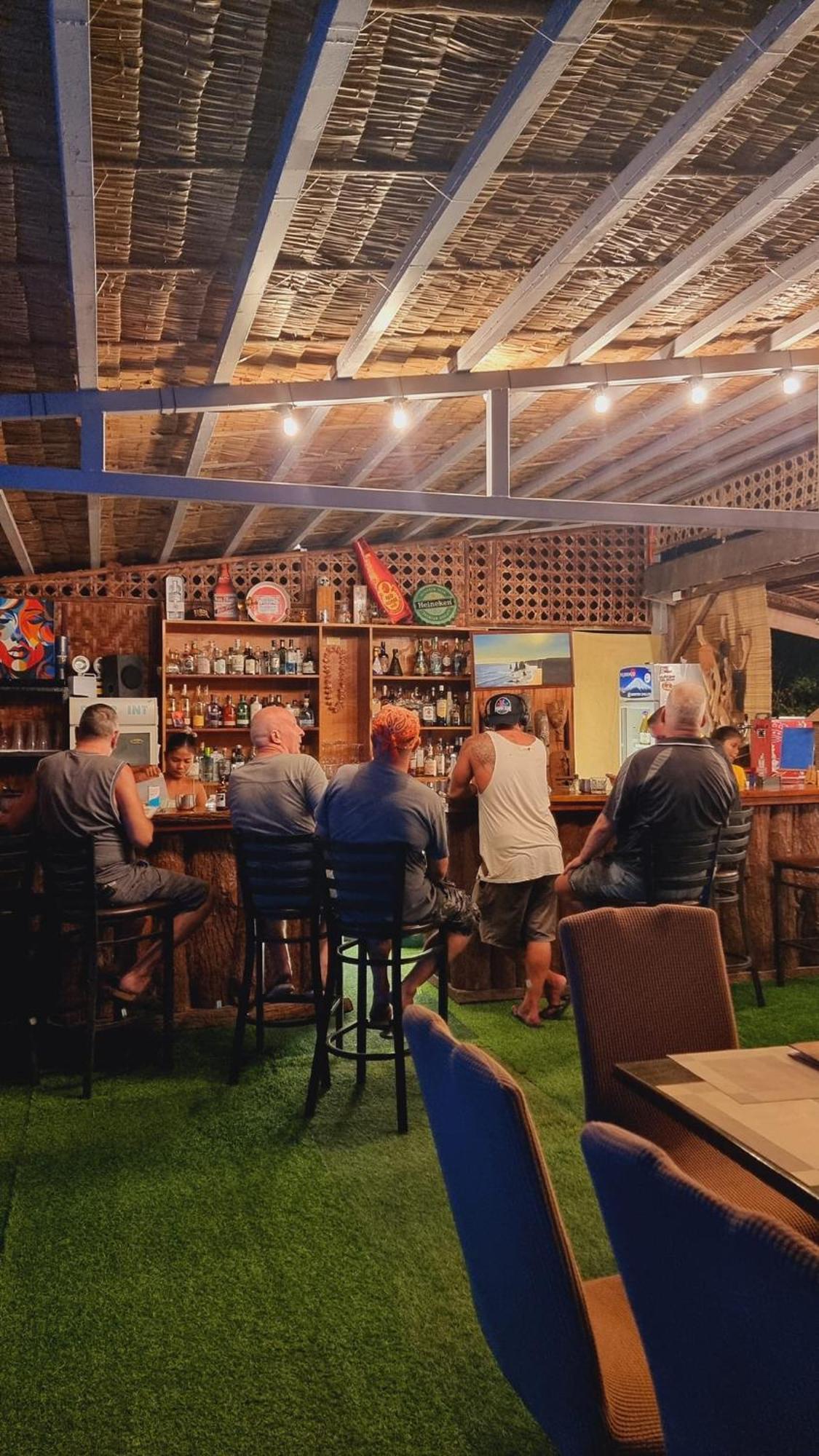 ホテル Jush Native And Glamping Dauis エクステリア 写真