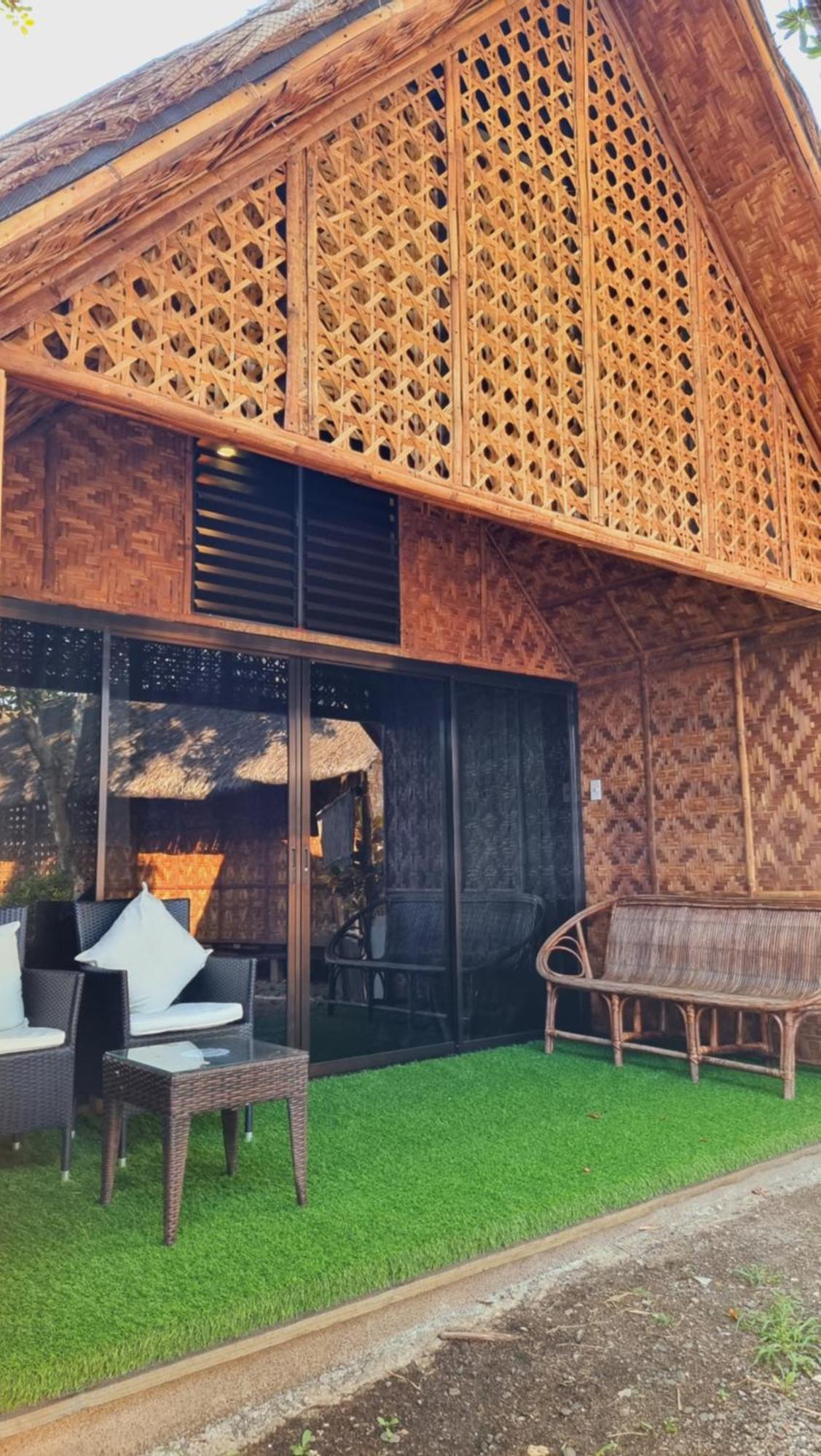 ホテル Jush Native And Glamping Dauis エクステリア 写真